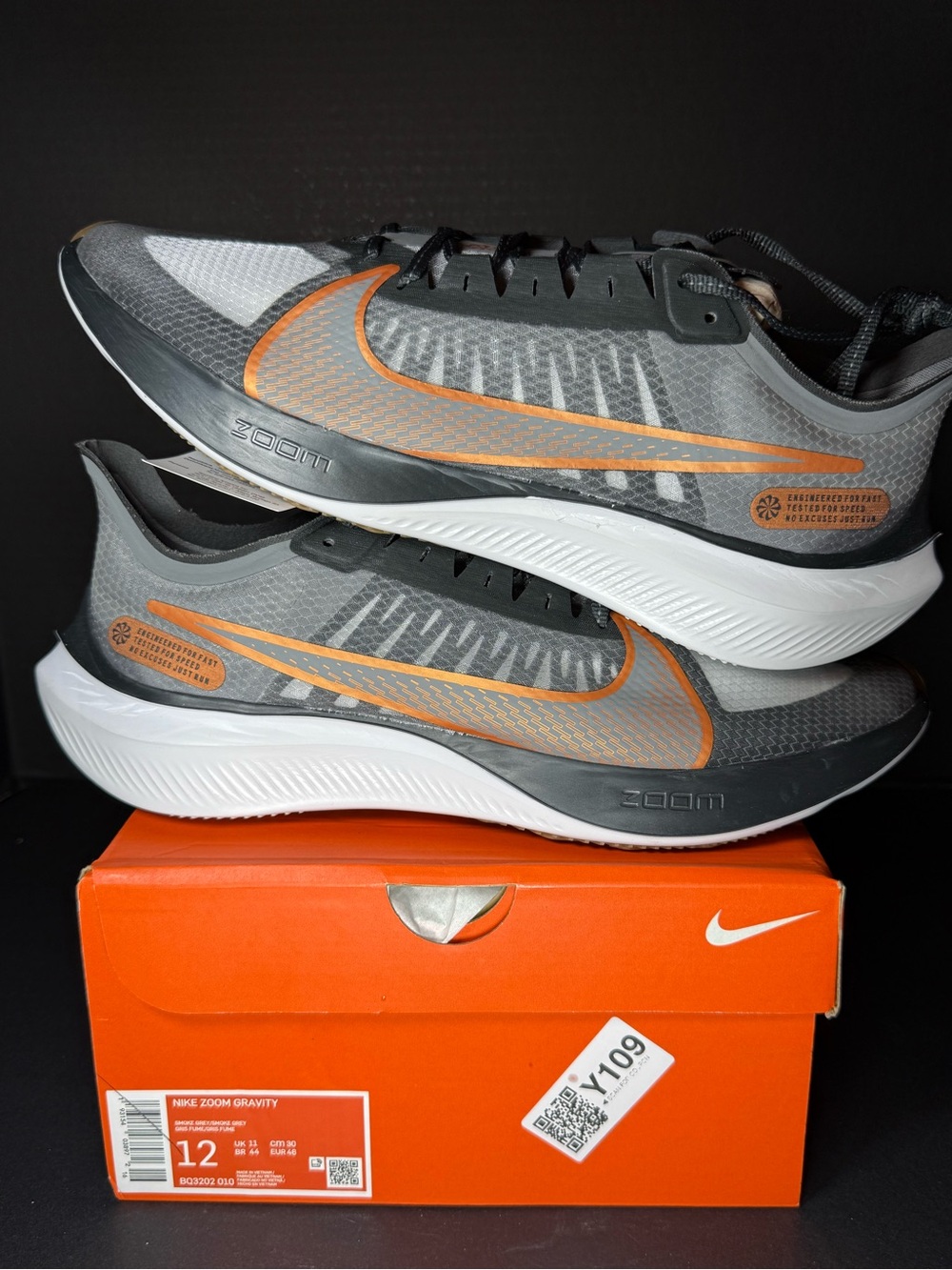 Nike Men’s Air Zoom Gravity Grey & Orange Zoom Running Shoes size 12M